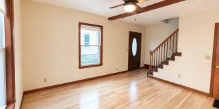 Beautiful 2 Bedroom Home in Lowell Gallery 5