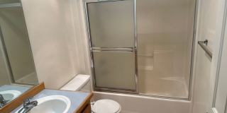 Quiet Eastside 3 Bdrm House, 2 Bath, All appliances in Kitchen, Attached Garage, Fenced Yard Gallery 13