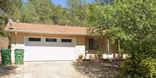 3 bedroom home in Shasta Lake City Gallery 1