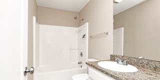 3 Bedroom House Available NOW Gallery 9