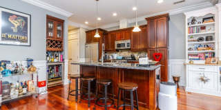 2540 W Diversey Avenue, Gallery 2