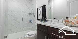 742 North Avers Gallery 9