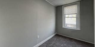 Newly Renovated 2 Bed, 1.5 Bath Townhouse with Bonus Room Gallery 9
