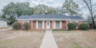 4361 Montclair Circle East Gallery 1