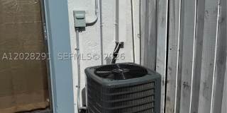 11789 SW 18th St Gallery 7