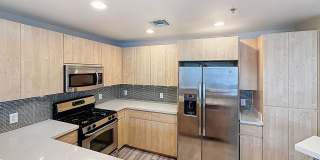 Charming 2BR Townhome in Phoenix Gallery 10