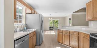 Charming 3-Bedroom Home in a Great Neighborhood with Pool & Park Access! Gallery 9