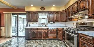 4565 Madison Avenue Gallery 9