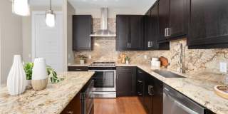East Austin 2 Bed 2 Bath Condo with Flex Room! Gallery 11