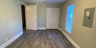 Walk to UF & Downtown! Gallery 9