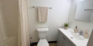 Cedarwood Apartments- 2 Bedroom 2 Bathroom Gallery 7