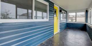 Available JUNE 2026 - 1 Bed w/ off street parking, beautiful view Gallery 19