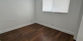 8730 N Sherman Cir Gallery 11