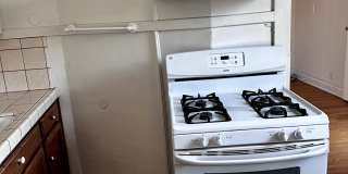 2440 East 3rd Street - 2440 1/2 Gallery 11