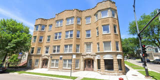 2200 W Foster Ave Gallery 1