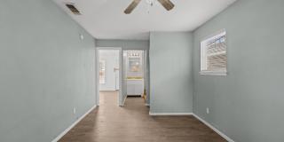 2612 E Auburn Street Gallery 11