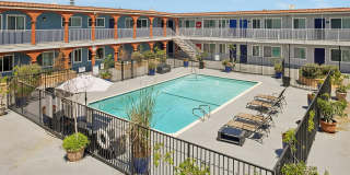 Laurel Pointe Gallery 21