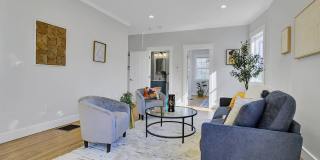 Wonderful House with Huge Deck in an Amazing Location Gallery 15