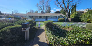 Charming Walnut Creek Ranch-Style Home Gallery 1