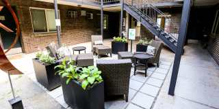 South Washington St Apts Gallery 8