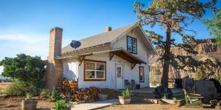Historic Farmhouse in Crooked River Ranch Available! Gallery 1