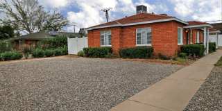 1919 W Earll Drive Gallery 1