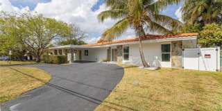 2255 NE 207th Street Gallery 1