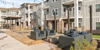Vintage Hunters Crossing Apartments Gallery 37