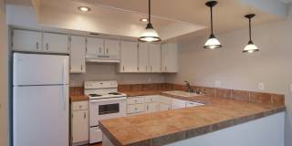 2 Bedroom Condo for Rent in Redding CA with Pool, Tennis Courts, Garage | The Bluffs Gallery 8