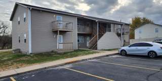 Nice 2BR/1BA in Joplin near MSSU campus! (upstairs unit with Balcony! ) HUD APPROVED!! Gallery 19