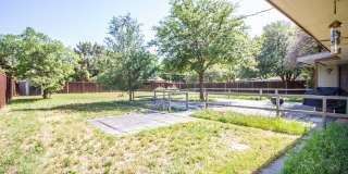 Spacious 3 bed 2 bath Home Gallery 17