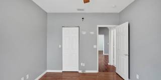 Amazing 4 Bedroom, 3 Bath home plus large 21'x11' loft located in Parkland Isles! Gallery 57