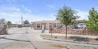 359 MARY JEANNE Lane Gallery 1