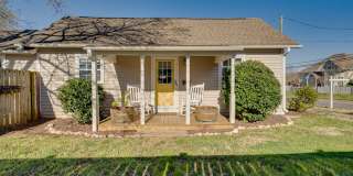 Charming 2 Bedroom 2 Bath Home In The Heart Of Downtown Mebane With Massive Fenced In Yard!! Gallery 1