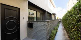 Welcome to 1823 N Fuller Ave 2 bed + 2.5 bath townhouse - where luxury meets serious style Gallery 31