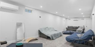 33 Howland Avenue Gallery 27