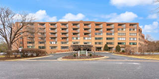 1951 SAGEWOOD Lane unit: 8 Gallery 1