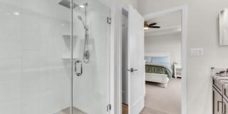 23575 HOPEWELL MANOR Terrace Gallery 19