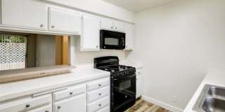 Beethoven Garden Apartments Gallery 7