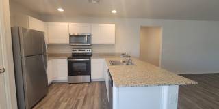 SHORT TERM AVAILABLE at a higher rate 3 bedroom 2 bath Gallery 6