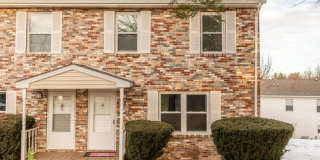 Charming Townhouse Near Campus Charming Townhouse Near Campus Gallery 1