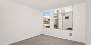 Exceptional 3 bdrm+office Modern Townhome Gallery 7