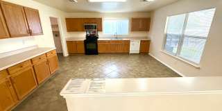 MUST SEE!! 4 Bed | 2.5 Bath | Loft | 2-Car Garage | Covered Patio! Gallery 9