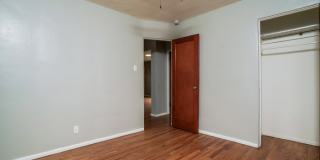 7113 Leona Street Gallery 5