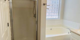 Wow! Must see this 3 bed 2 bath house in Belltree at Summergrove! Gallery 24