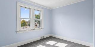 5444 Kenilworth Street Gallery 10