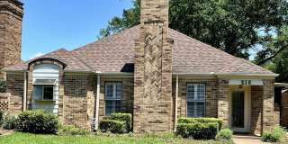 218 Heritage Cir Gallery 1