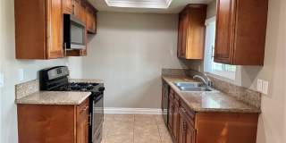 9156 Burke Street Gallery 1