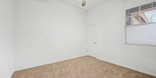 1133 E Buckingham Avenue Gallery 18