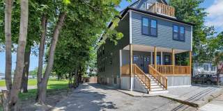 161 4th St Gallery 18